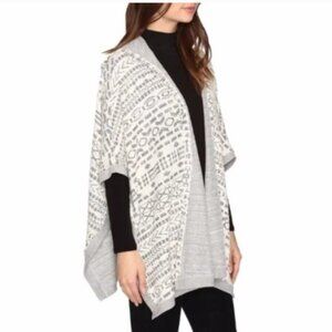 JACK by BB NWT Size XS Dakota Hooded Terry Poncho